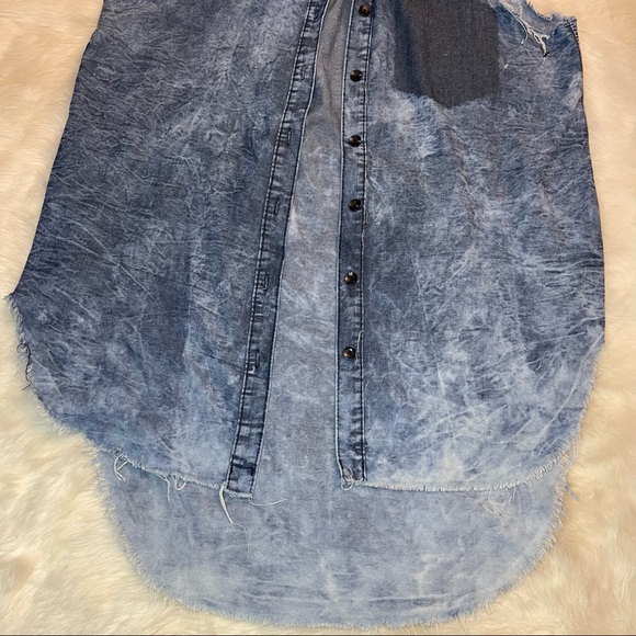 Thrive Sleeveless High Low Button Down Shirt - Picture 4 of 12